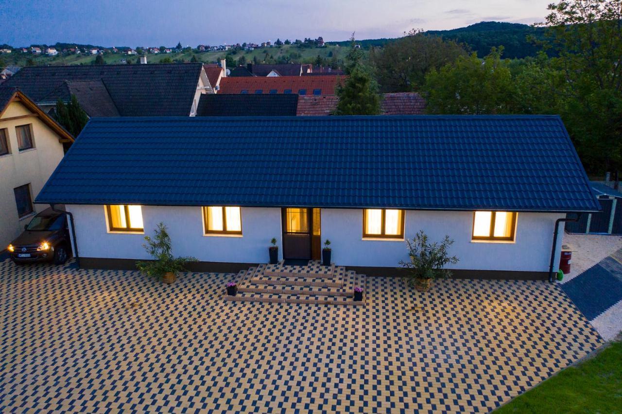 Bodzahaz Apartman Tarjan Bagian luar foto